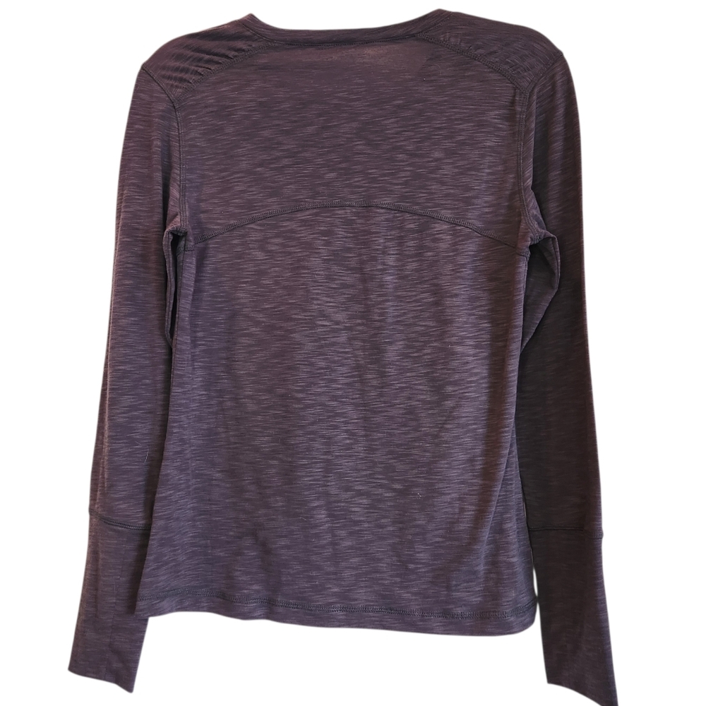 Title Nine Long Sleeve V-Neck Tee Thumbholes Dark Heather Gray Size S Athleisure - Picture 2 of 10